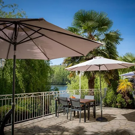 Les Magnolias Homes Holiday home Lalinde
