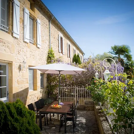 Les Magnolias Homes Holiday home Lalinde