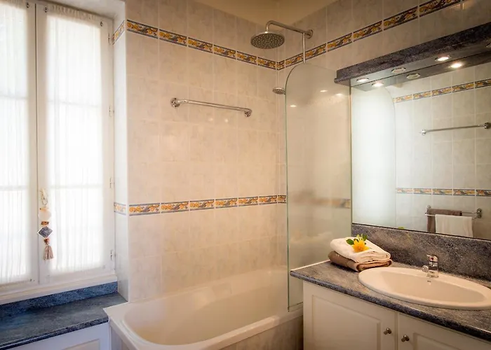 Les Magnolias Homes Дом отдыха Lalinde