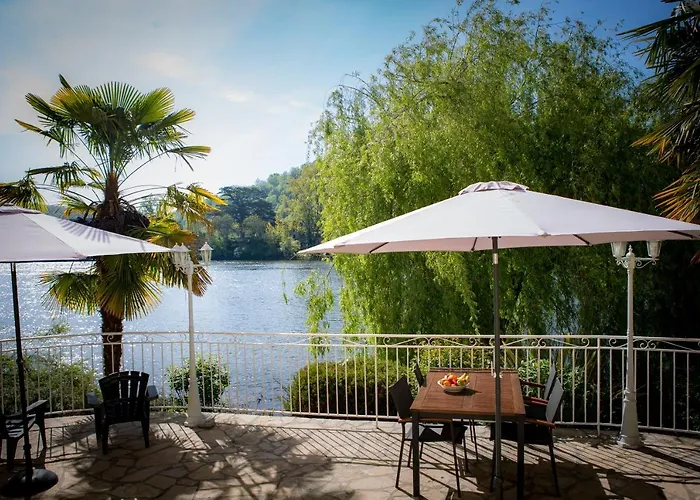 Les Magnolias Homes *