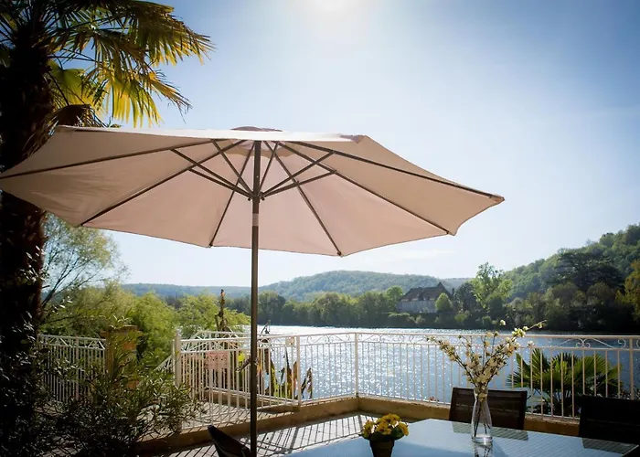 Les Magnolias Homes *